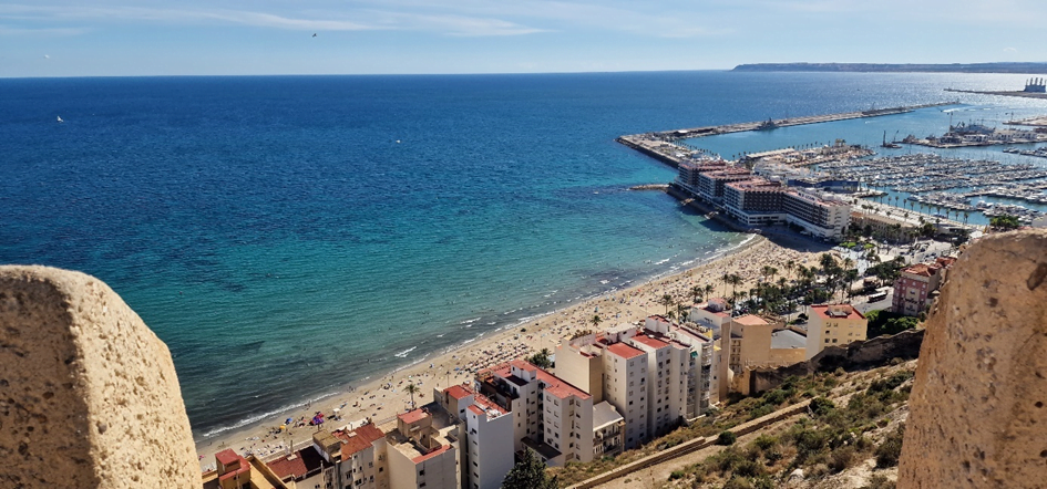 Alicante Costa Blanca Spania by og bad ferie
